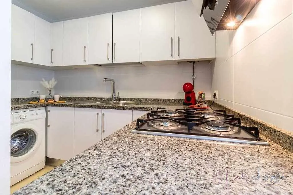 4 Apartamento En Estadio Sevilla 8 Plazas 3 Hab Y Metro 0*, Seville Spain